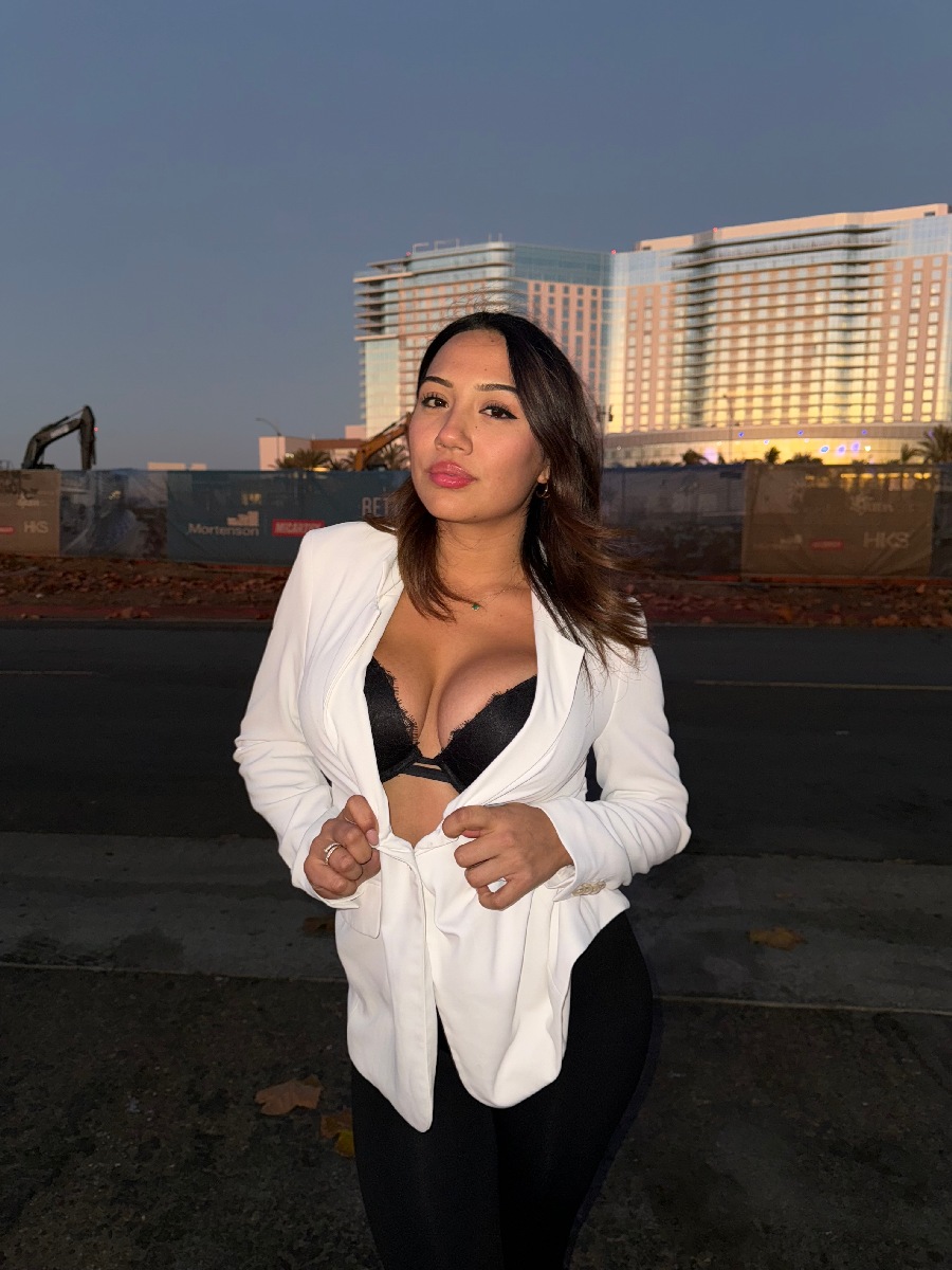 Take a pause and enjoy Ali Cruz — streaming from City