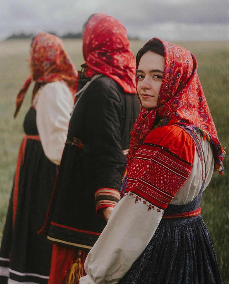 Women in Slavic costumes in City